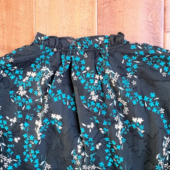 Tamara H. Black Ruffle Floral Blouse Size I/9 - Picture 11 of 13